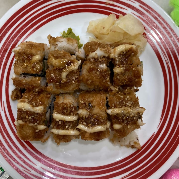 photo of Lucky Cat Soy Meat Floss Maki shared by @glitteryunicorn on  25 Mar 2022 - review