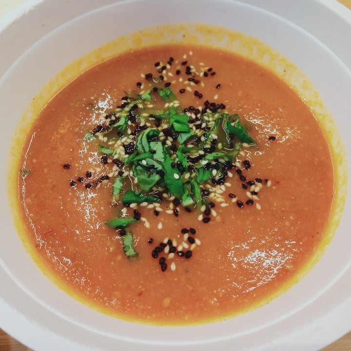 photo of Naked Earth Cafe Roasted Tomato & Basil Soup shared by @veganspicegirl on  26 Aug 2021 - review