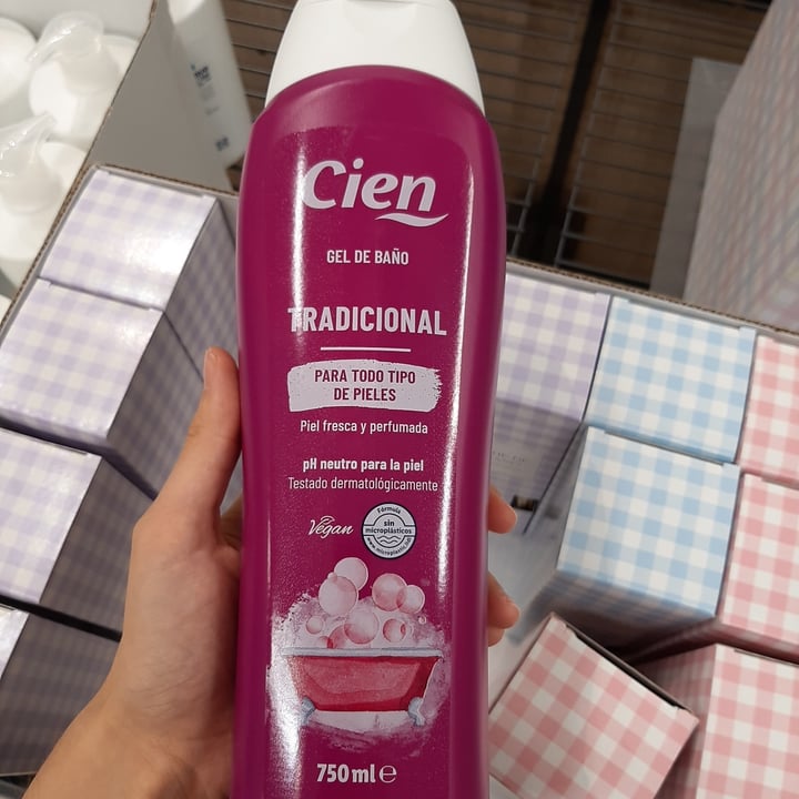 photo of Cien Gel de baño tradicional shared by @grinsoka on  27 Jul 2022 - review