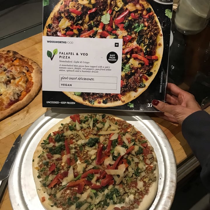 review photo of Woolworths Food Falafel & veg pizza shared by @alexra on 30 Sep 2022 - review