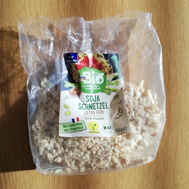 photo of dmBio Soja Schnetzel (soy meat) shared by @plantifulvegan on  06 Nov 2022 - review