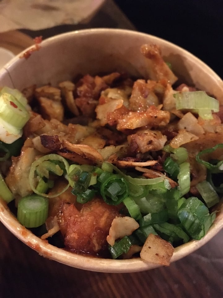photo of The Cinnamon Snail Chilli cheese tator tots shared by @katharinauberger on  31 Mar 2020 - review