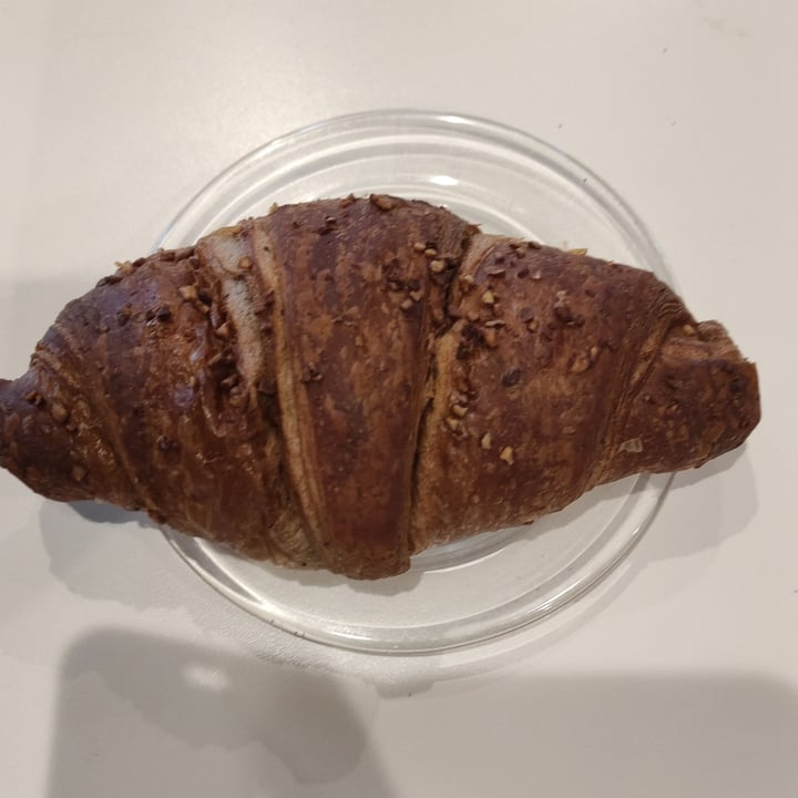 photo of Bar Tabacchi Mecenate 30 Brioche vegana con confettura di pesche e curcuma shared by @wwolf on  04 Jul 2022 - review
