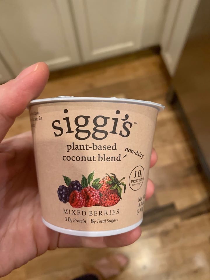 photo of siggi’s Siggi’s Plant Based Yogurt shared by @melissanelson13 on  07 Jan 2020 - review
