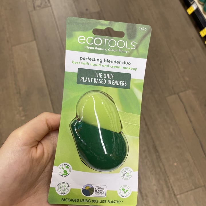 photo of EcoTools Perfecting Blender Duo shared by @karla93 on  31 May 2021 - review