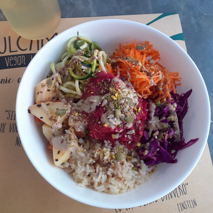 photo of Dulcamara Vegan Bakery & Bistrot salad bowl shared by @fra102030 on  16 Jun 2022 - review