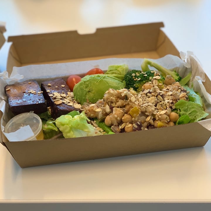 photo of Kraftwich by Swissbake (Raffles Place)  Avocado & Tofu Vegan Salad shared by @jashment on  22 Sep 2019 - review