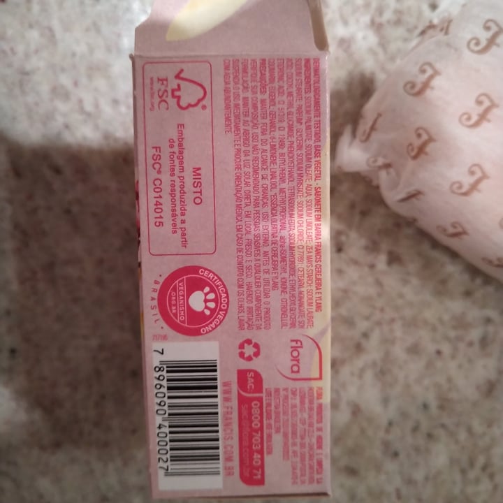 review photo of Francis Francis sabonete vegano shared by @sabrinadm on 08 Jun 2022 - review