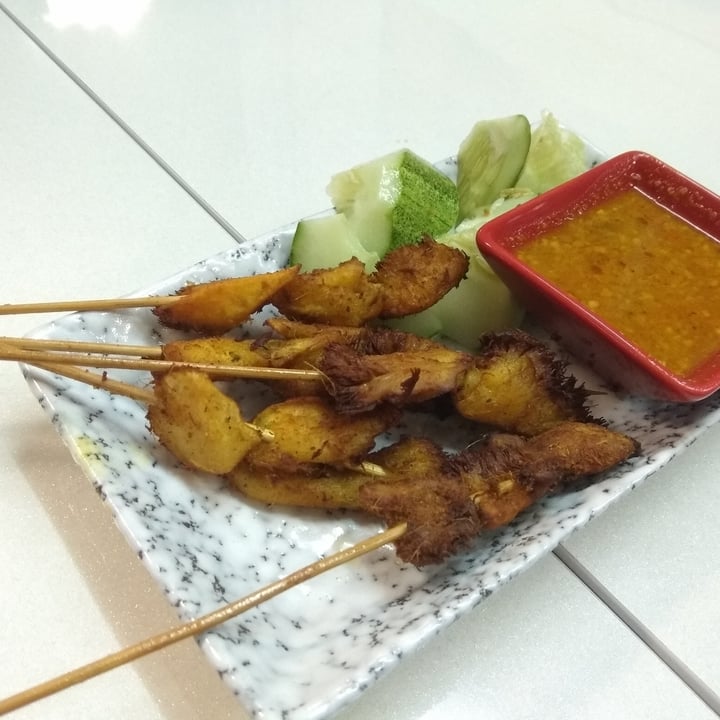 photo of Red Apple Veggie Café Golden Mushroom Satay shared by @cody on  24 Oct 2020 - review