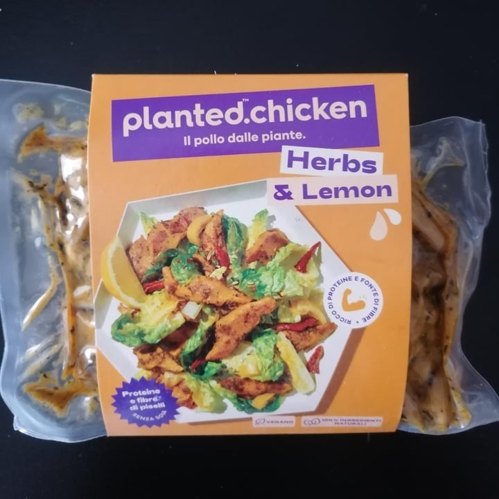 review photo of planted.chicken Chicken From Plants - Lemon & Herbs shared by @chiarabella on 14 Aug 2022 - review