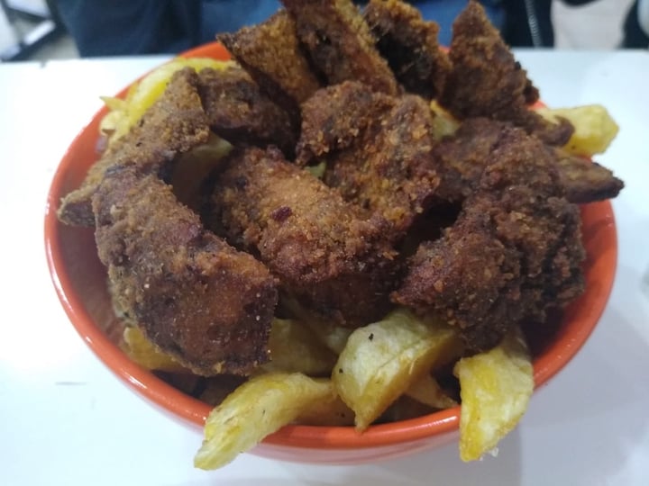 photo of Loving Hut Microcentro Nuggets de seitan shared by @yanide5 on  25 Feb 2020 - review