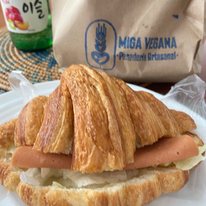 photo of Miga Vegana Croissant de Jamón Con Queso shared by @ilse on  26 Jul 2021 - review