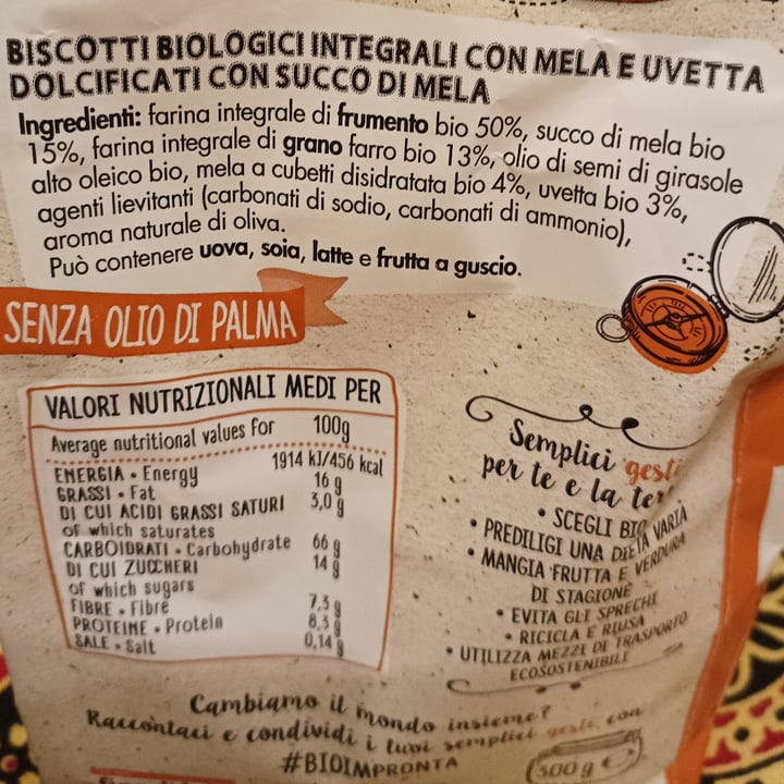 photo of Fior di Loto Biscotti integrali con mela e uvetta shared by @valeluce85 on  08 Nov 2022 - review