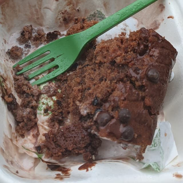 Foto do prato “Chocolate Chip Cake”
