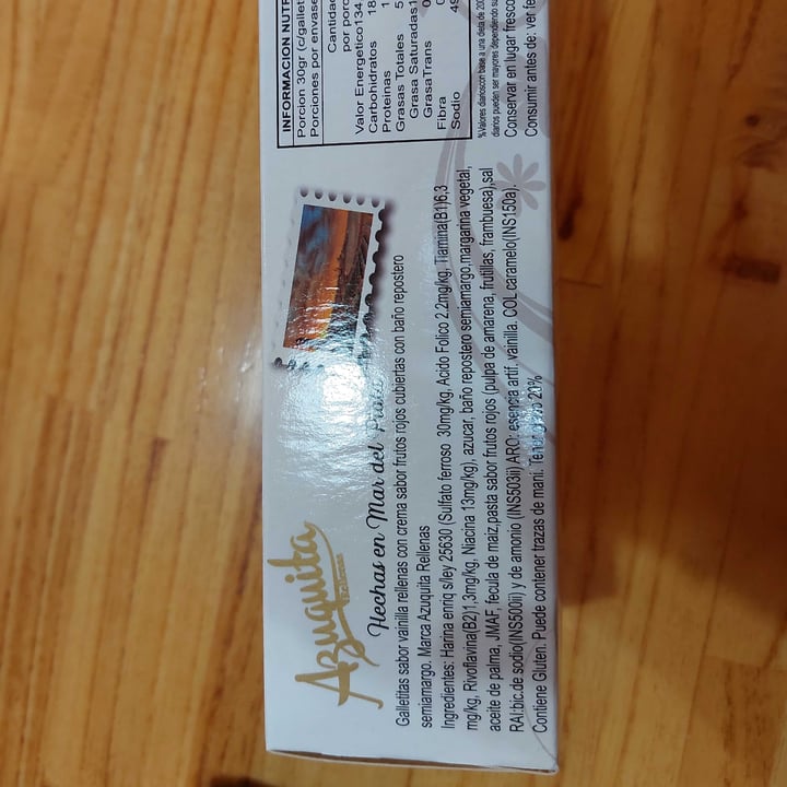 review photo of Azuquita Galletitas Bañadas Sabor Frutos Rojos shared by @valen2002 on 10 Dec 2021 - review