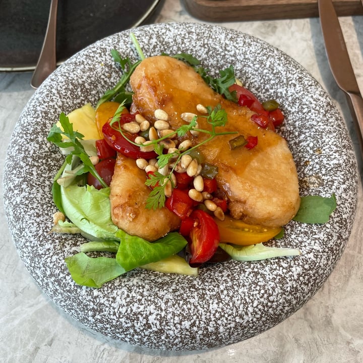 photo of Green Common Nexxus Omni Golden Fish Fillet, Sweet & Sour Sauce, Pine Nut (with Koshihikari Rice) shared by @bevyang on  24 Jun 2022 - review