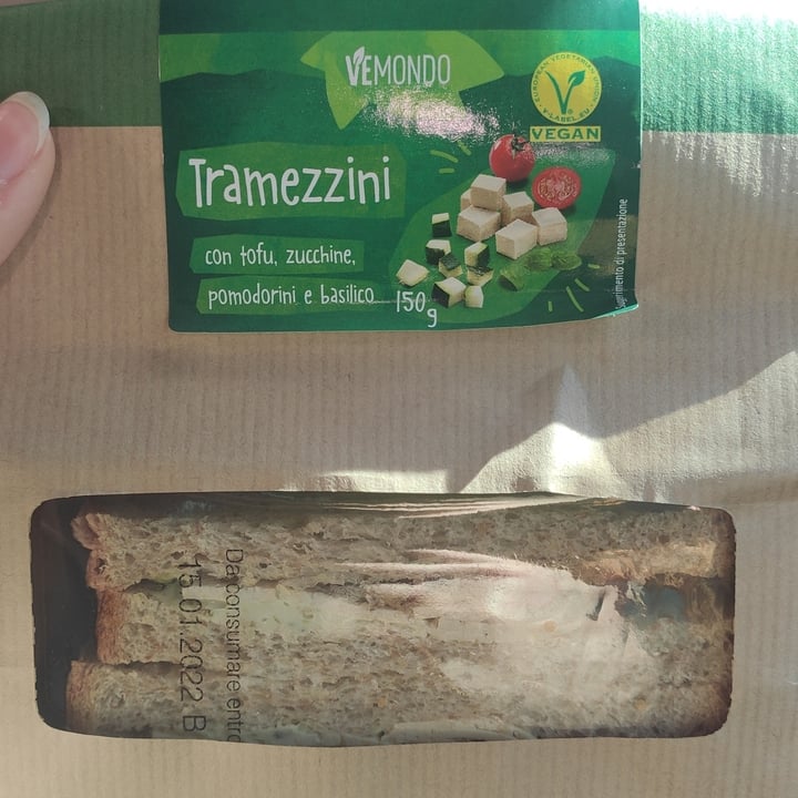 photo of Vemondo Tramezzini Con Tofu Zucchine Pomodorini E Basilico shared by @nietz on  07 Jan 2022 - review
