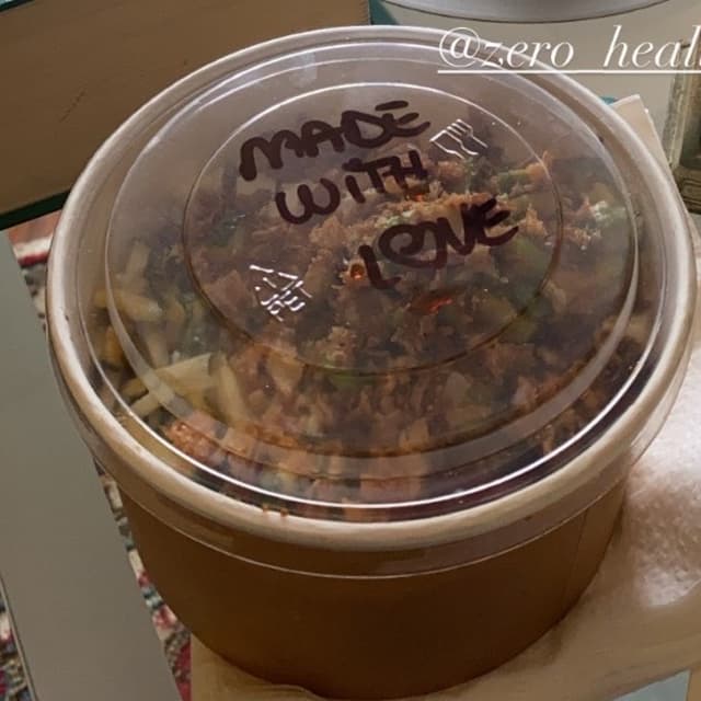菜肴“Vegan Power Salar Poké Bowl”的照片