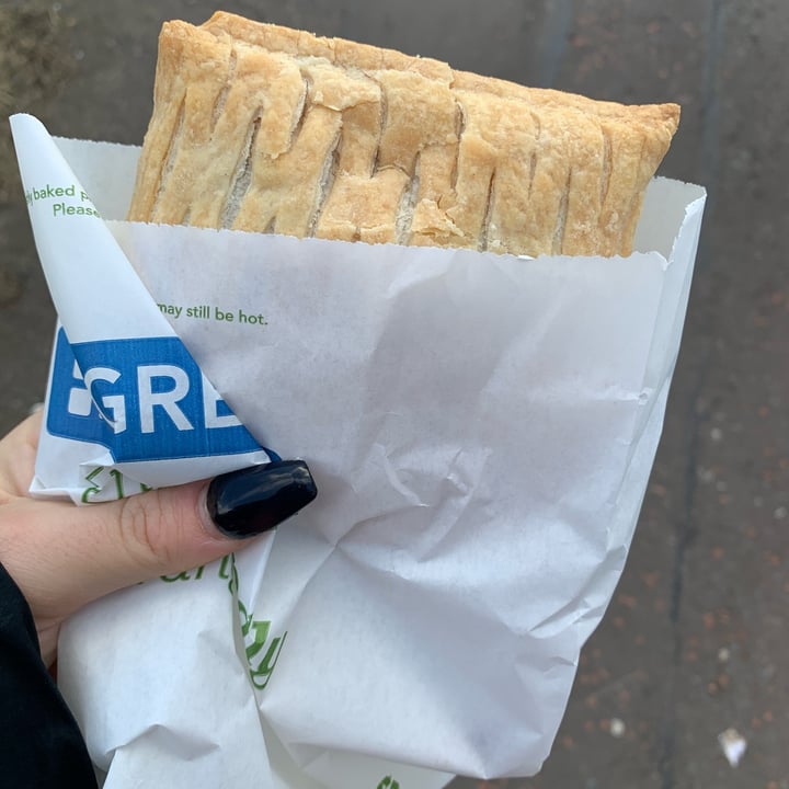 photo of Greggs Vegan Festive Bake shared by @catcookx on  27 Nov 2021 - review