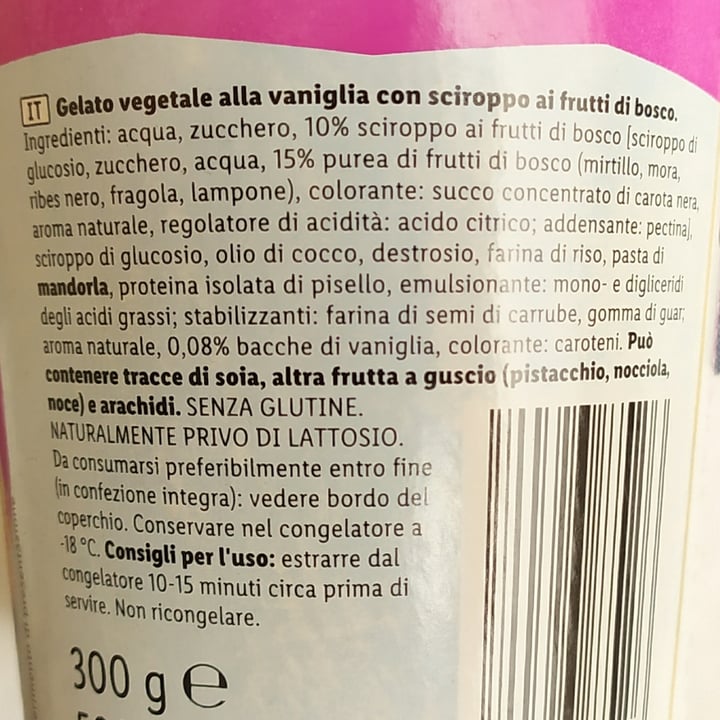 photo of Vemondo Gelato vegetale alla vaniglia con sciroppo ai frutti di bosco shared by @senja on  07 Apr 2022 - review