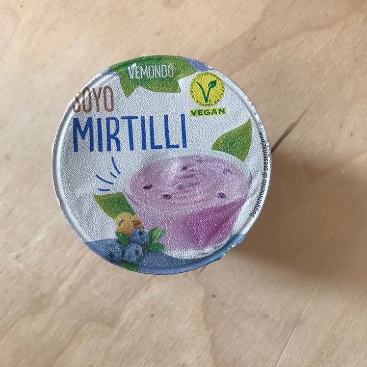 photo of Vemondo blueberry yogurt shared by @valentinadomi on  05 Jun 2021 - review