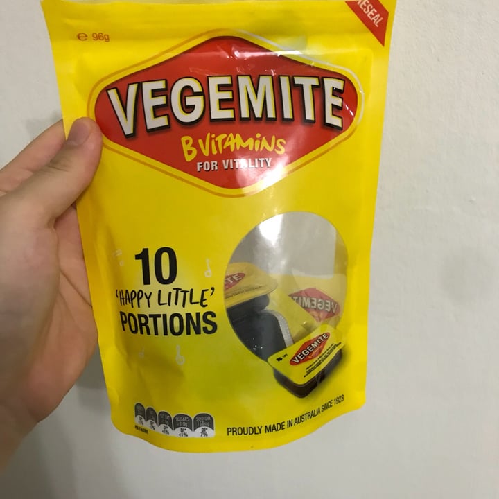 photo of Vegemite Yeast Extract Spread shared by @opheeeliaaa on  27 Jun 2019 - review