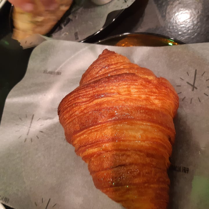 review photo of Fifi Almacén Croissant shared by @emilyvegan on 31 Aug 2021 - review