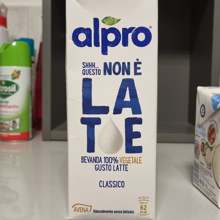 review photo of Alpro Shhh...Questo Non è Latte (CLASSICO) shared by @claudiadiego on 12 Apr 2022 - review