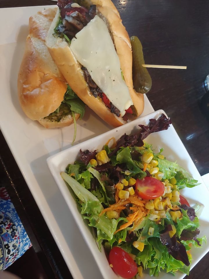 photo of Busboys and Poets Grilled Portabello Sandwich with House Salad shared by @vecanter on  11 Sep 2019 - review