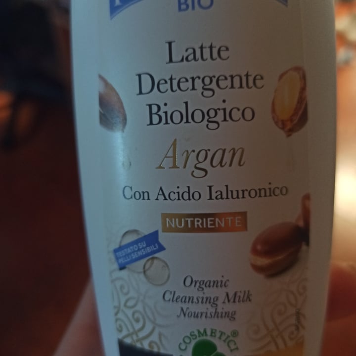 photo of I Provenzali Latte detergente biologico all’argan con acido ialuronico nutriente shared by @soniapiccola on  18 Apr 2022 - review