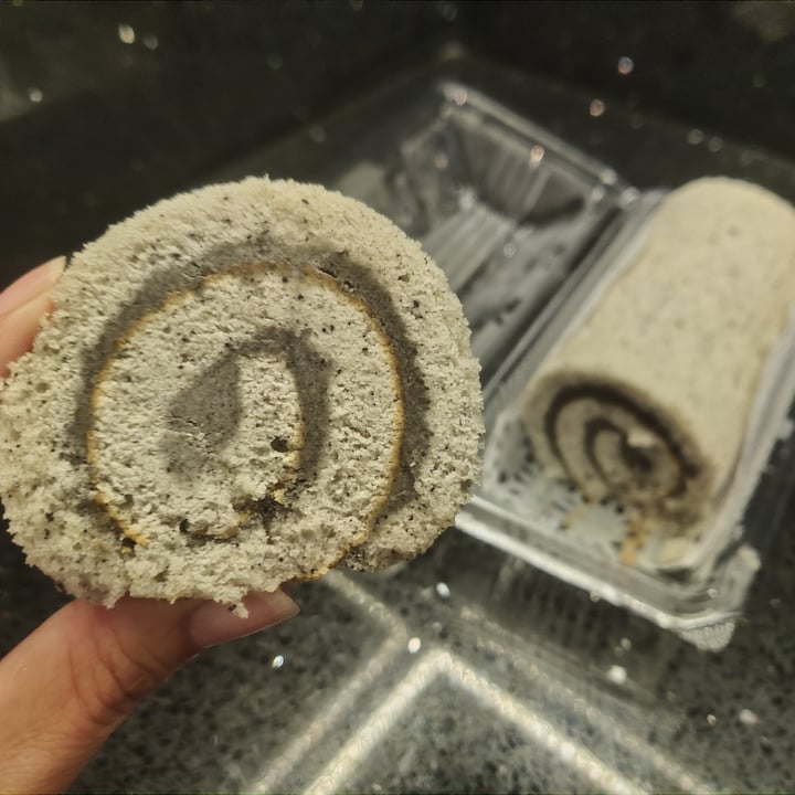 photo of M Bakery Black Sesame Swiss Roll shared by @amazinganne on  07 Oct 2020 - review