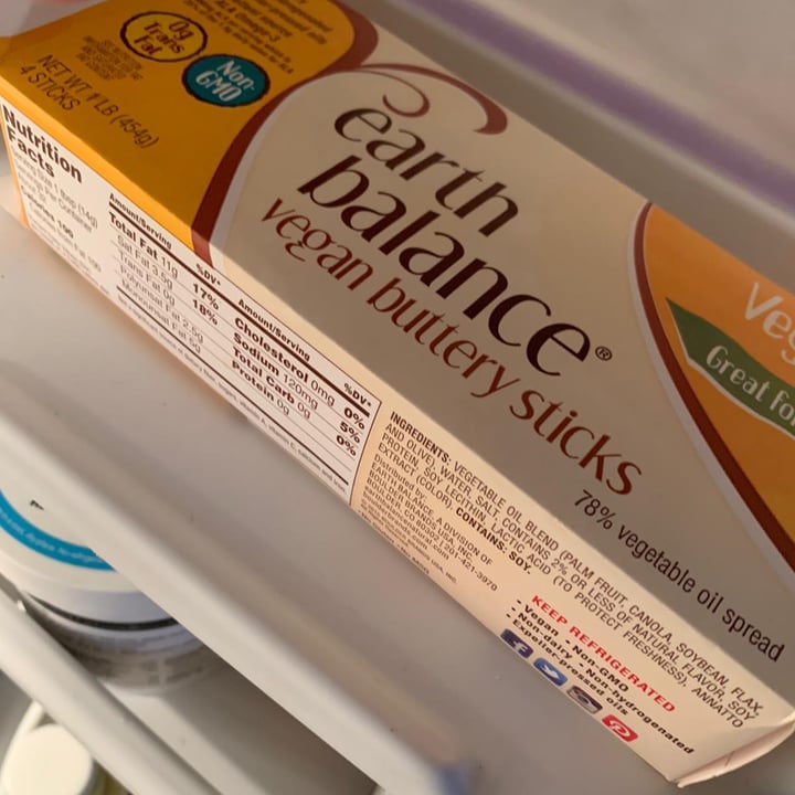 review photo of Earth Balance Vegan Buttery Sticks shared by @carvinchan on 27 Jun 2020 - review