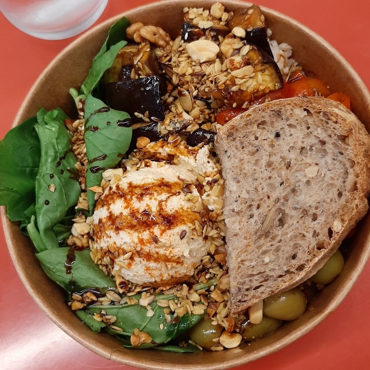 photo of Nato Comé Real Bowl Mediterraneo shared by @moritaveggie on  10 Apr 2021 - review