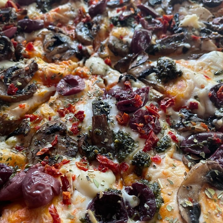 photo of Li-o-La Oolala Pizza shared by @thehumblechickpea on  08 Mar 2022 - review