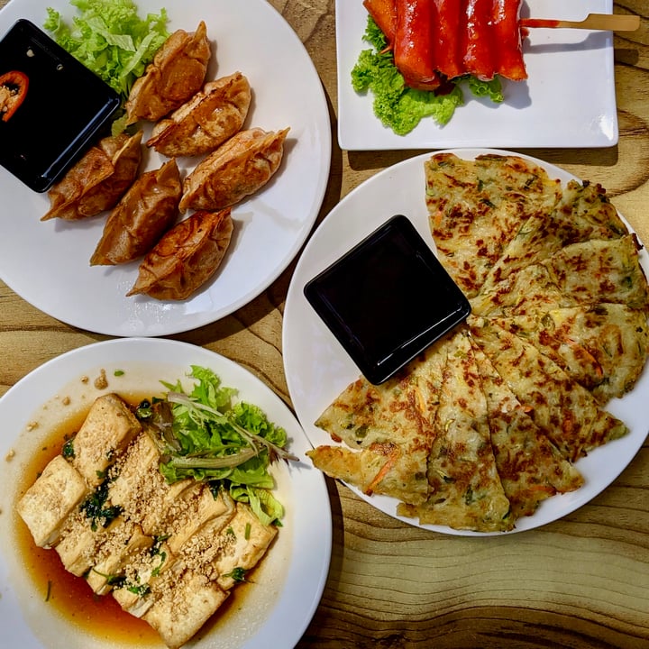 photo of The Boneless Kitchen Yachae Jeon (Vegetable Pancake) shared by @xinru-t on  31 Dec 2021 - review