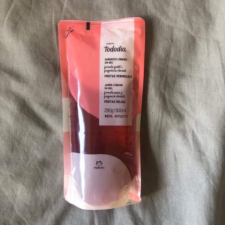 review photo of Natura Jabón Frutas Rojas shared by @chesterfm on 13 May 2021 - review