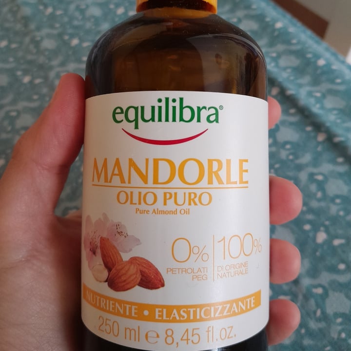 photo of Equilibra Olio Di Mandorle Dolci shared by @tini on  15 Jun 2022 - review