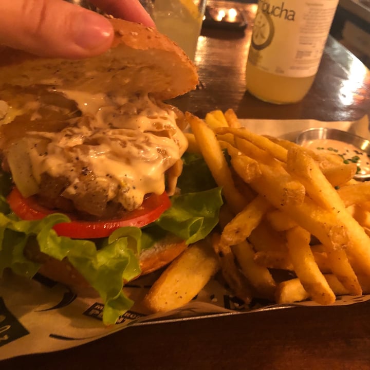 photo of Mad Mad Vegan Dirty Philly shared by @barbarapgs on  21 Nov 2020 - review