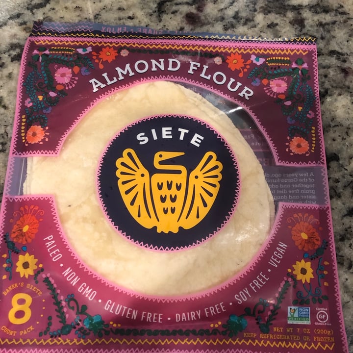 photo of Siete Family Foods Almond Flour Tortillas shared by @friendgirl on  28 Apr 2021 - review