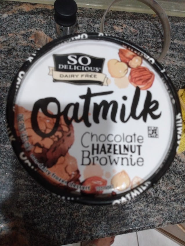 photo of So Delicious Dairy Free Chocolate Hazelnut Brownie Oatmilk Frozen Dessert shared by @ak08820 on  22 May 2021 - review