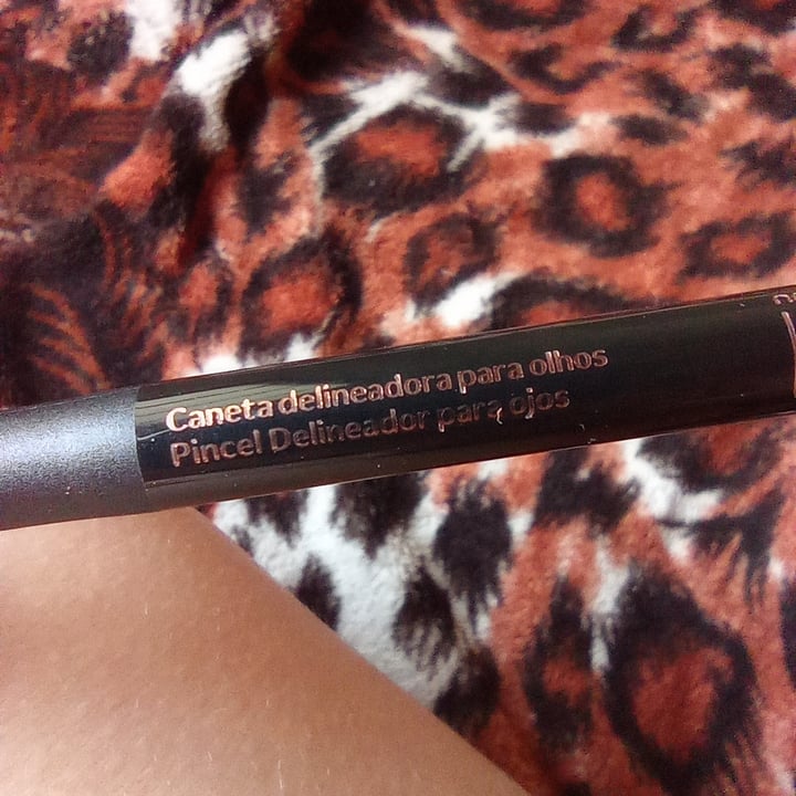 review photo of Natura Una pincel delineador negro shared by @mercabitch on 05 Oct 2020 - review