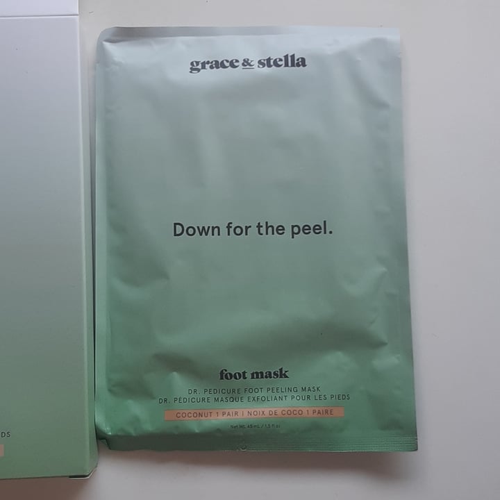 review photo of grace & stella Grace & Stell - Down for the peel - Orgnaic Foot Mask shared by @whitelotto on 26 Jun 2022 - review