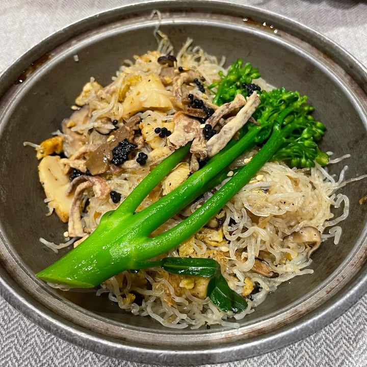 photo of Elemen @ HarbourFront Glass Vermicelli Braised with Truffle Pate (如意松露焖金丝) shared by @wei on  23 Jan 2022 - review