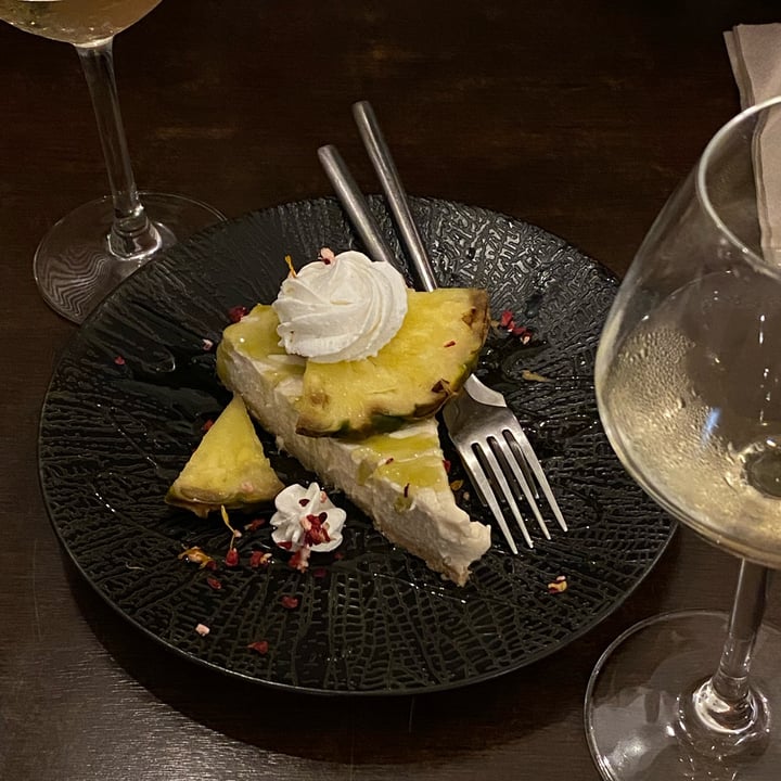 photo of Utopia Vegan & Italian restaurant Lime cheesecake shared by @ioulia on  04 Nov 2021 - review