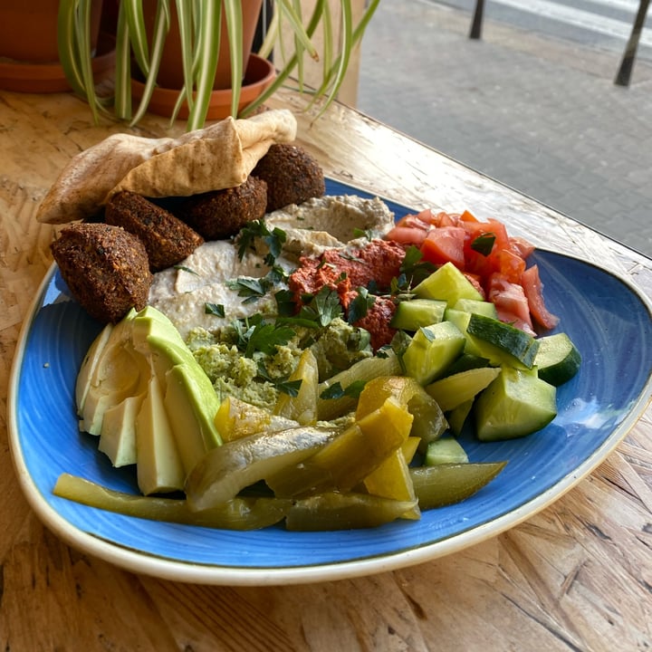 photo of Mango Vegan Street Food Hummus & Falafel shared by @ilalux on  01 Mar 2022 - review