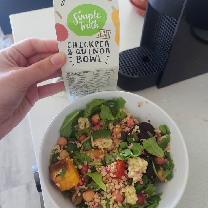 photo of Simple Truth Chickpea and Quinoa bowl shared by @rosevr on  03 Dec 2021 - review