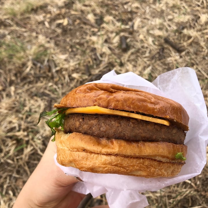 review photo of Felices Las Vacas hamburgesa shared by @carovivern on 29 Nov 2022 - review
