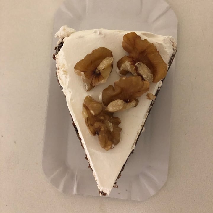 photo of Alice in Wonderpie Carrot cake shared by @antiaac on  16 Nov 2020 - review
