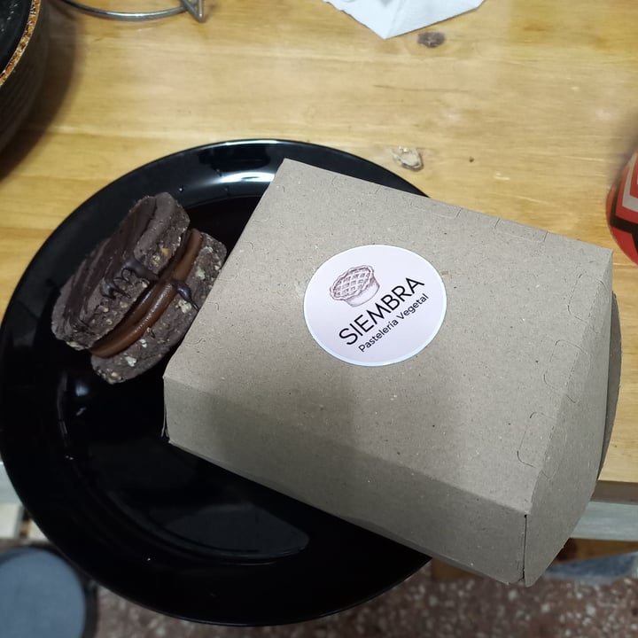 photo of Siembra Pasteleria Vegetal Alfajor De CHOCOLATE shared by @gabyeug5119 on  20 Sep 2022 - review