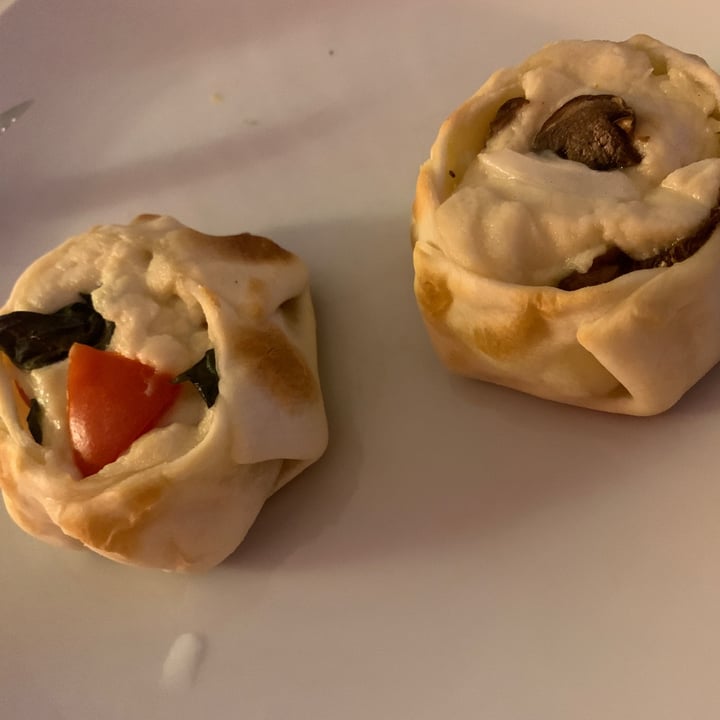 review photo of BENICIO RESTAURANTE Canastita De Champiñón Y Quesofu. shared by @jmarcer on 22 Jan 2022 - review